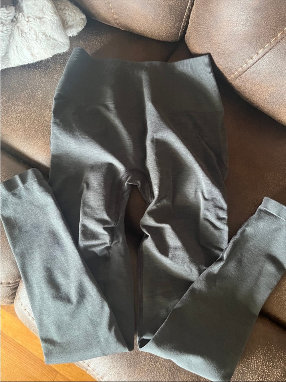 Alphalete pump high rise leggings small - Picture 2 of 5